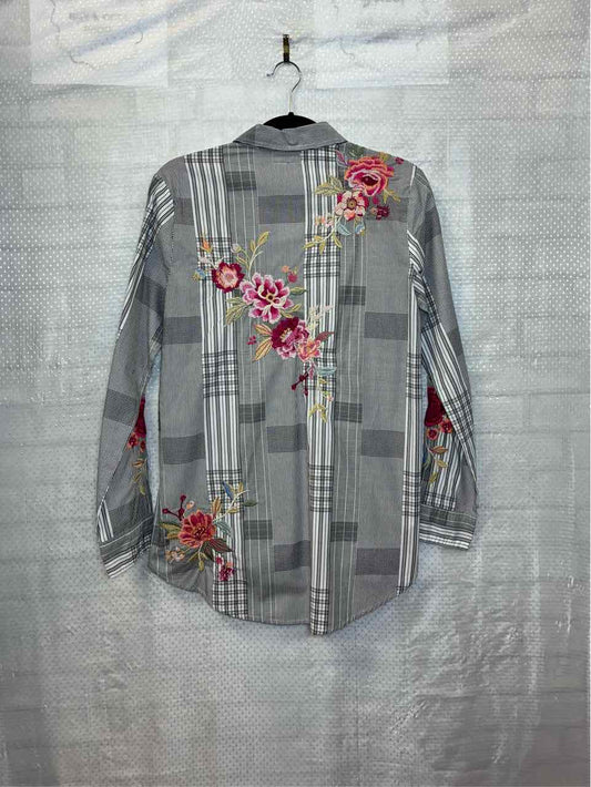 Johnny Was Blouse Black and White with Flower Print Size Med