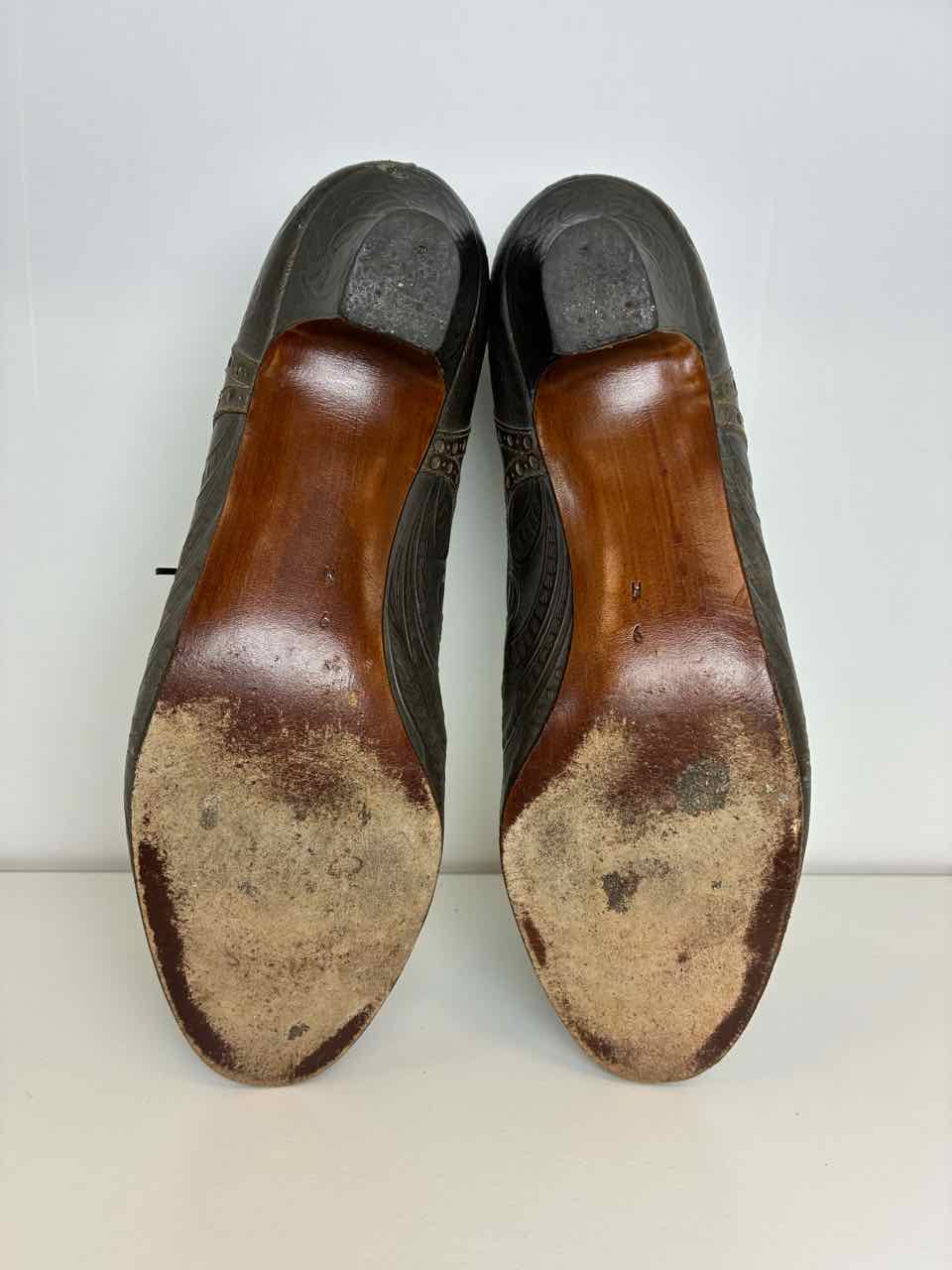 Perry Ellis Vintage Size 9 Brown Leather Lace-Up Ankle Boots