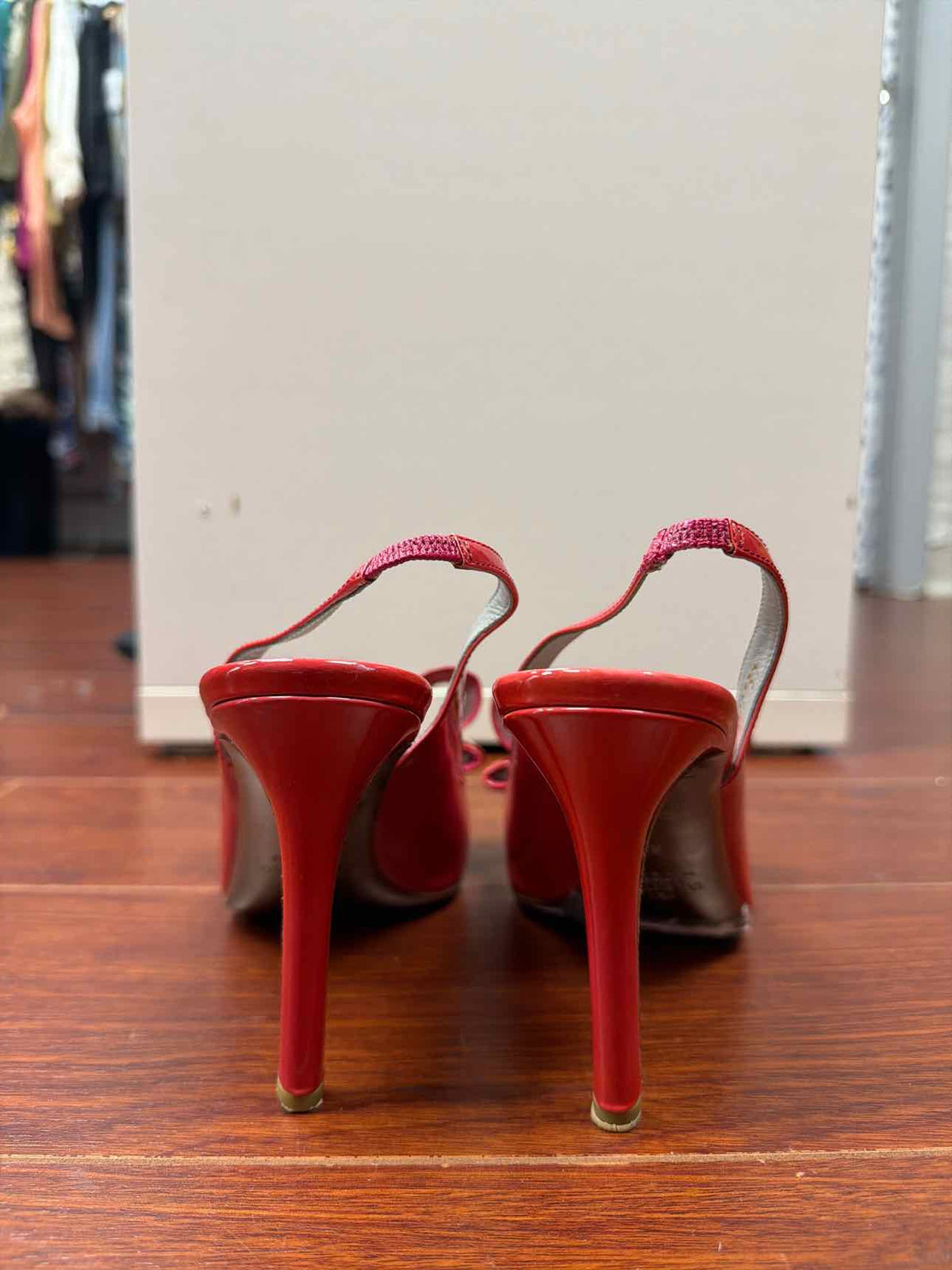 Valentino pink/red heel