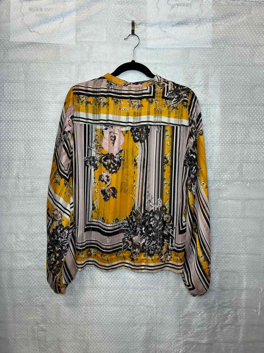 Second Female multi color Blouse Size Med