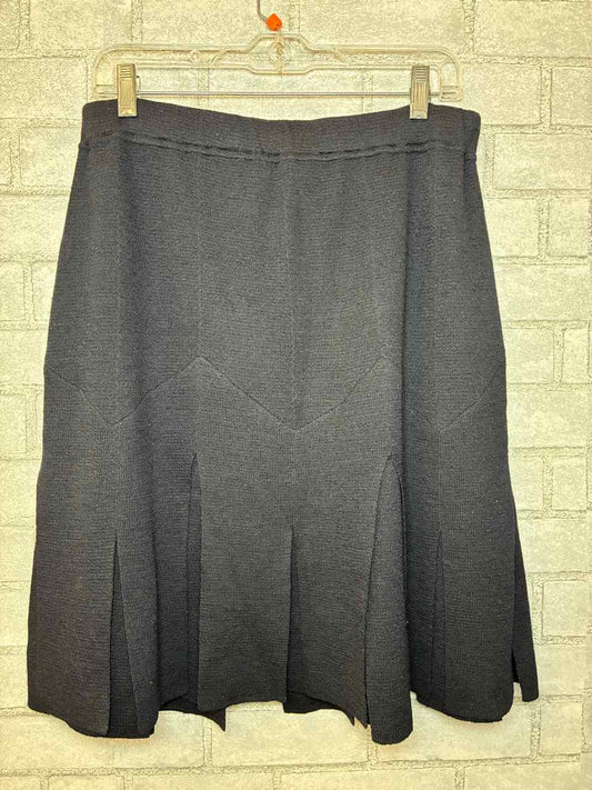 St.John Black Knit Skirt with Pleats Size 8