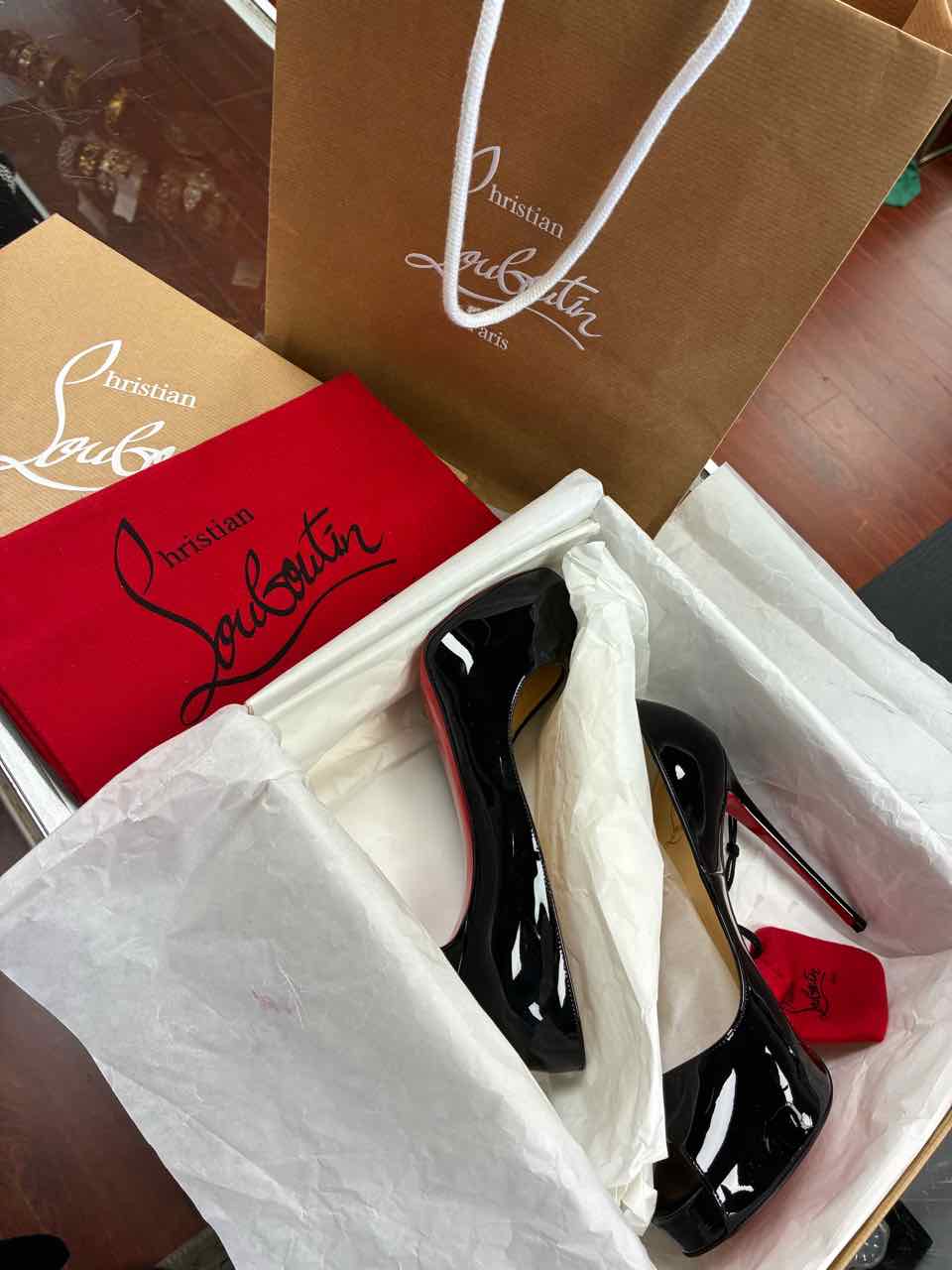 Christian Louboutin Black Leather Shoe Size 6.5 Pumps