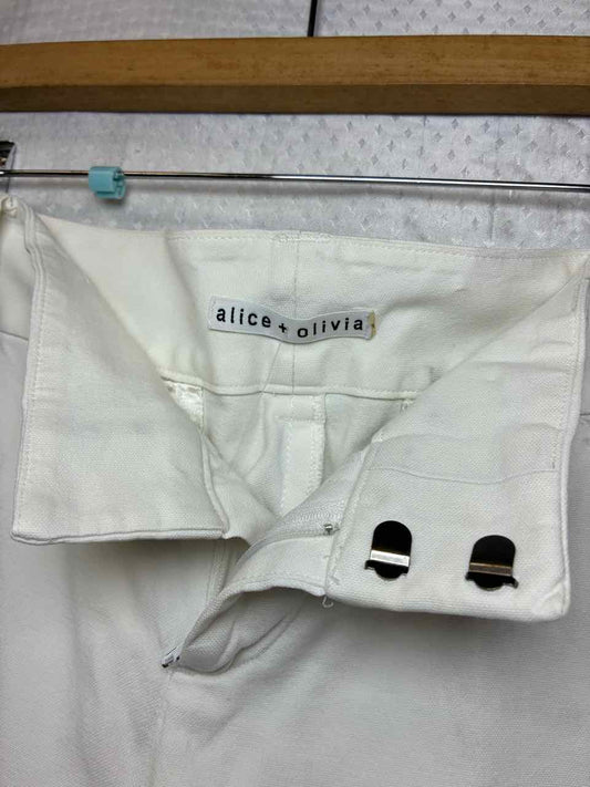 Size 8 Alice and Olivia Bremuda White Shorts