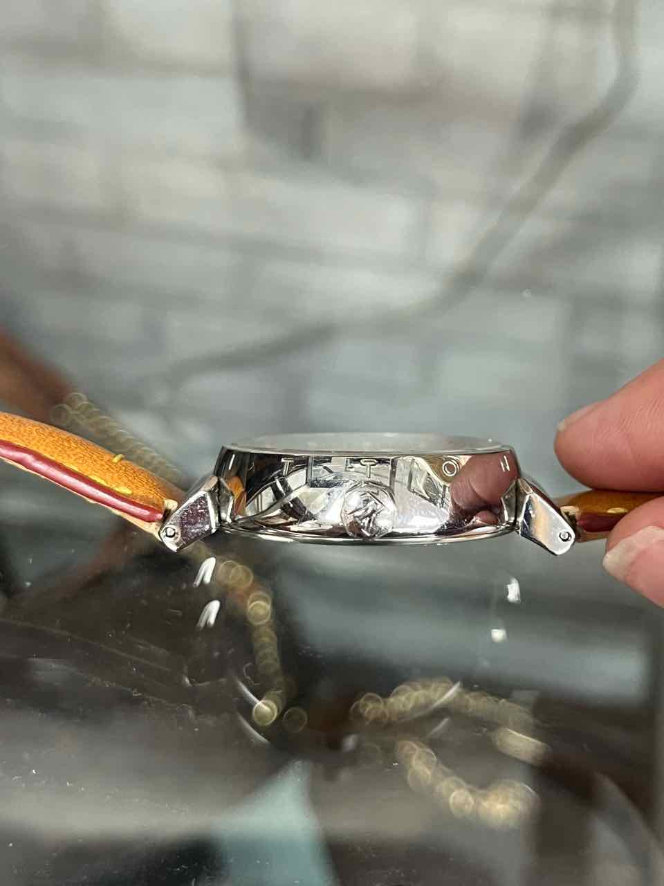 Louis Vuitton Leather/ Stainless Steel  Band Watch