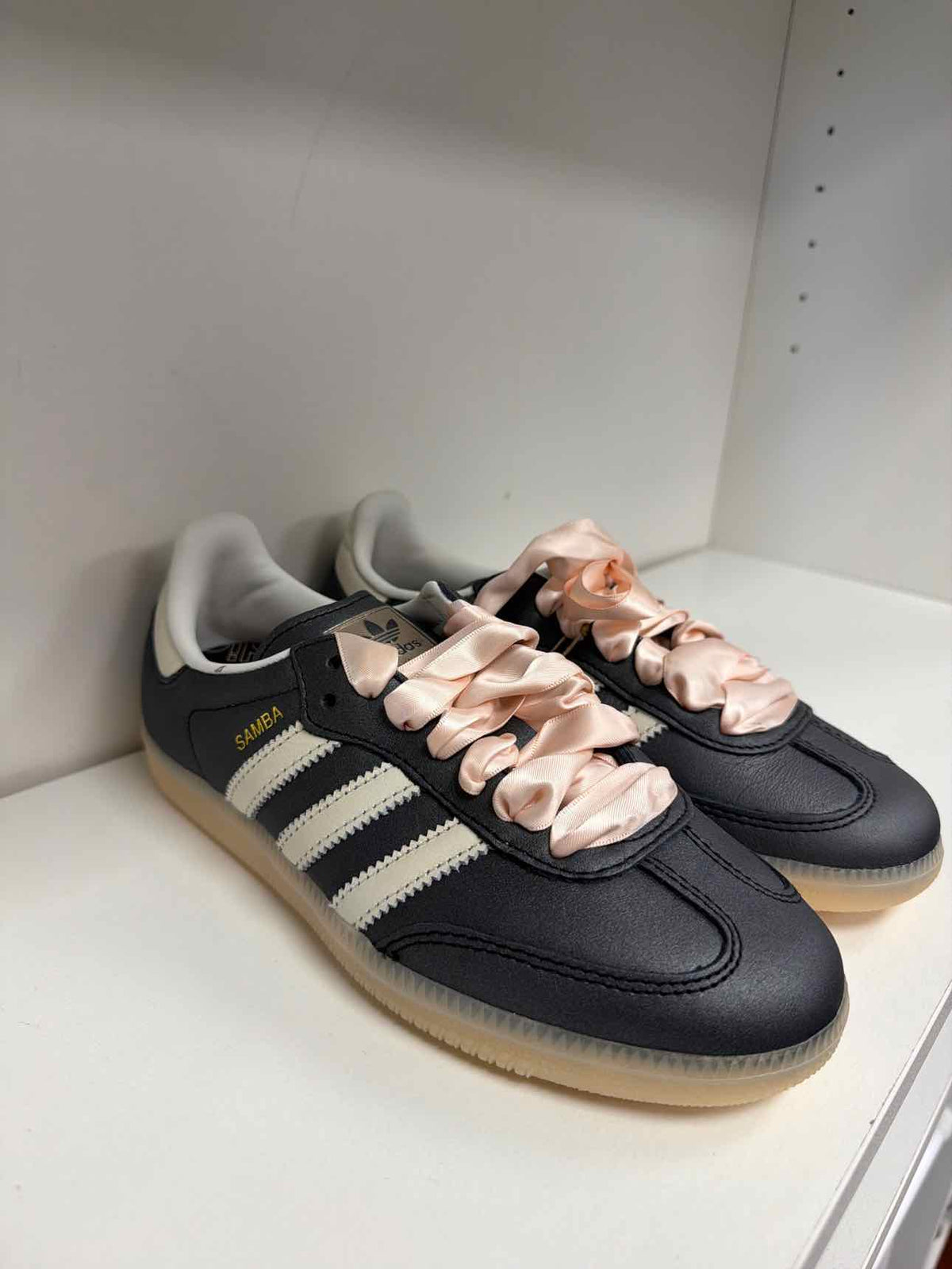 Adidas woman samba og ribbon lace