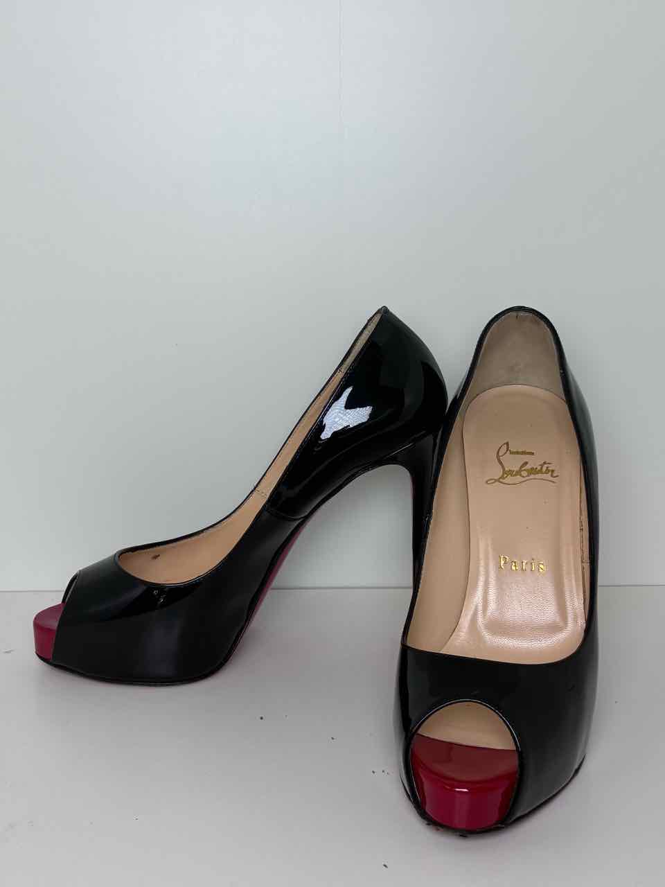 Christian Louboutin Black Shoe Size 38 Pumps