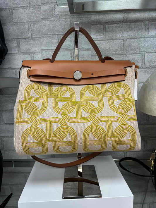 Hermes Herbag Zip 31 bag in Cumin Ecru Beige with Circuit 24 print