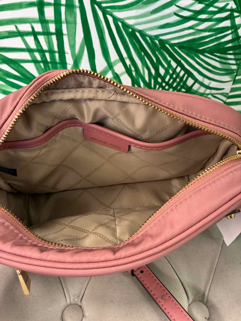 Micheal Kors Pink Purse