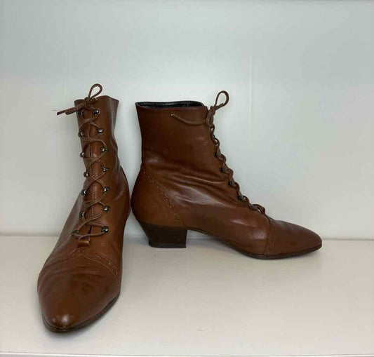 Harvard Square Size 9 Brown Leather Lace-Up Ankle Boots w/ Brogue Detailing