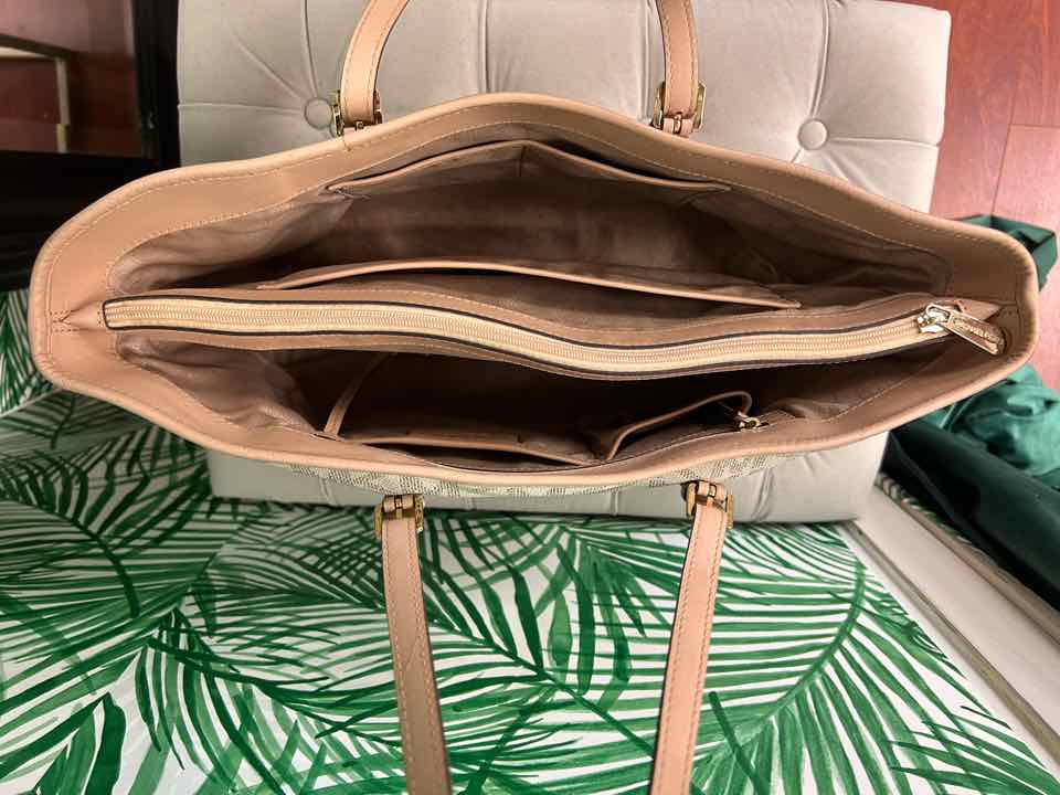 Micheal Kors Cream Jet Set Travel Large Tote with Vanilla Signature Logo Canvas