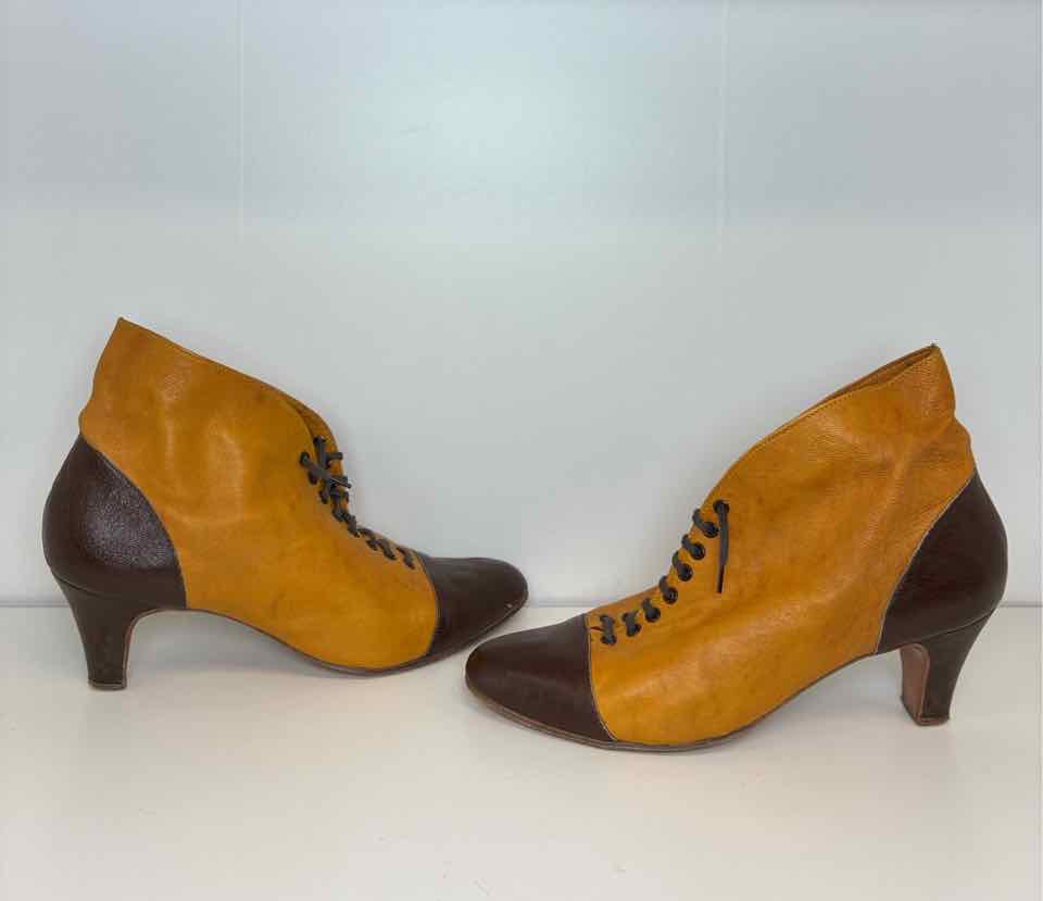 No Brand Size 9 Mustard Yellow and Brown Leather Lace-Up Ankle Boots