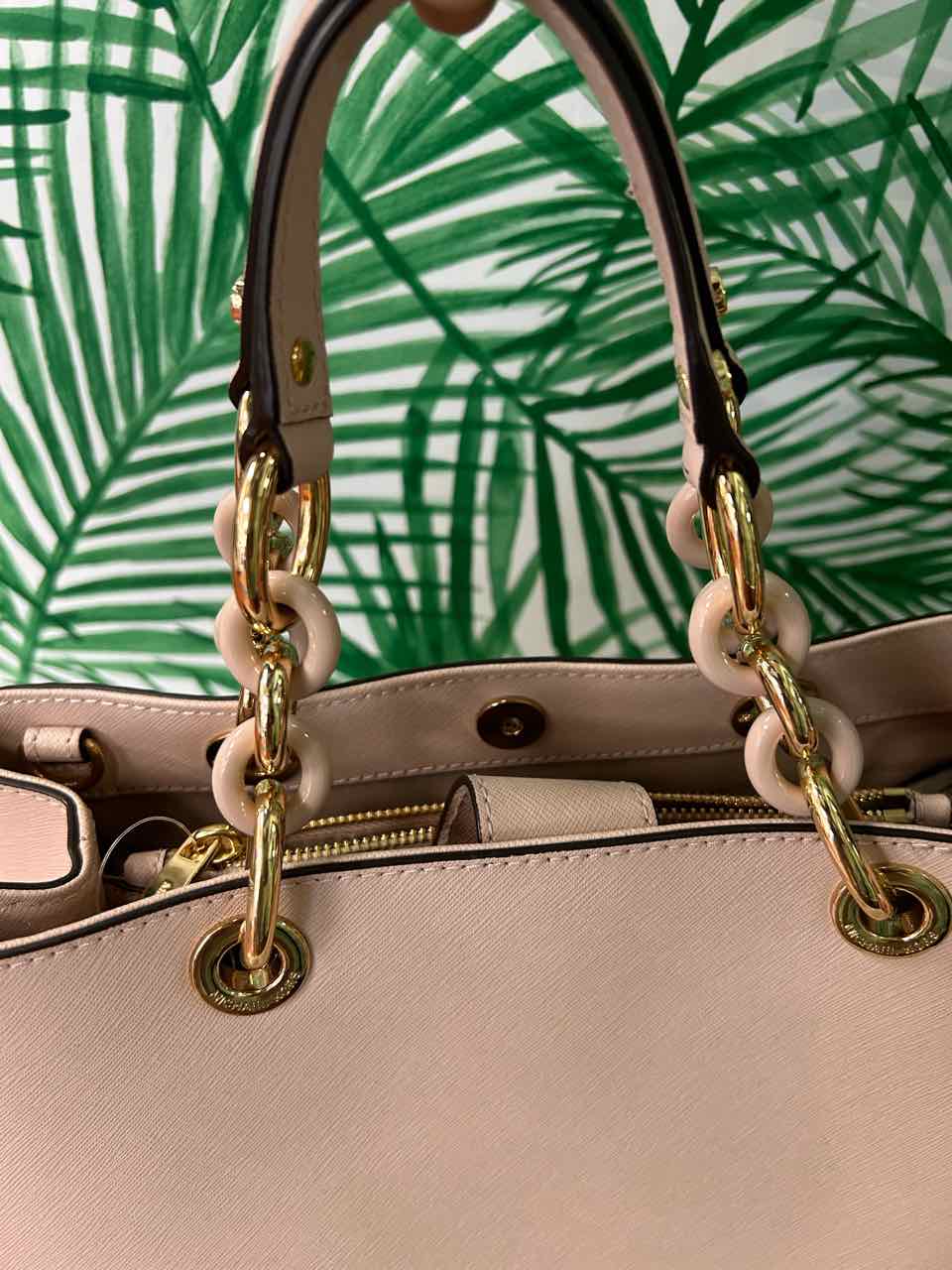 Micheal Kors Cynthia Medium Satchel in Pale Pink Saffiano Leather