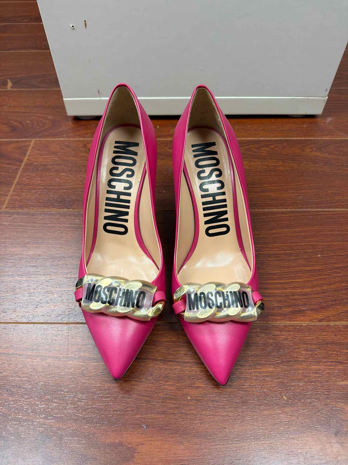 Moschino pink pumps