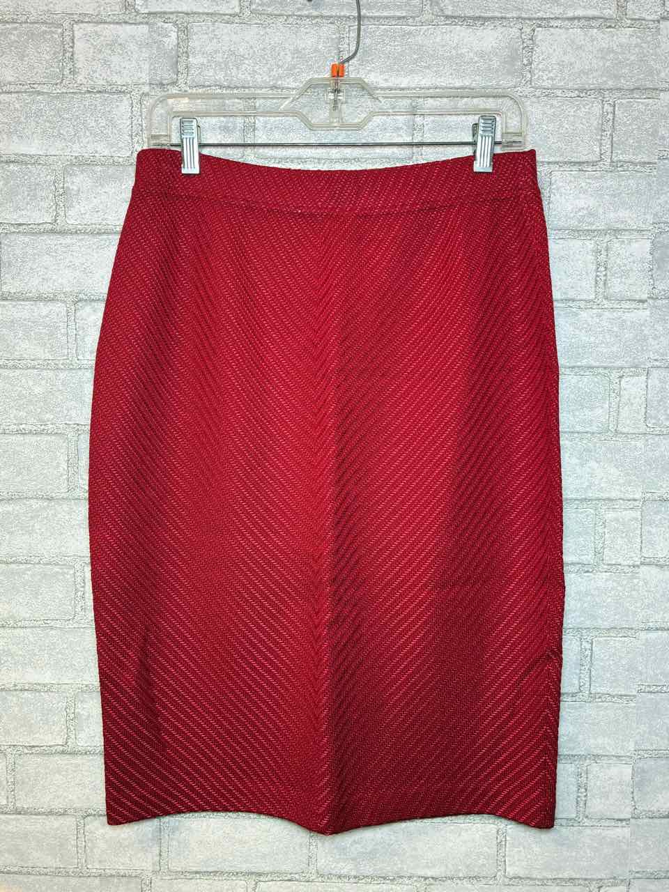 St.John Red Santana Knit Pencil Skirt. Size 10