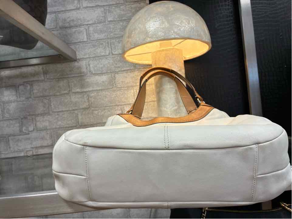 Coach Female Cream Purse