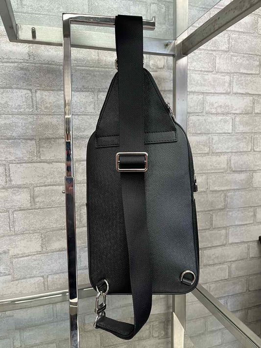 Louis Vuitton Unisex Black Purse