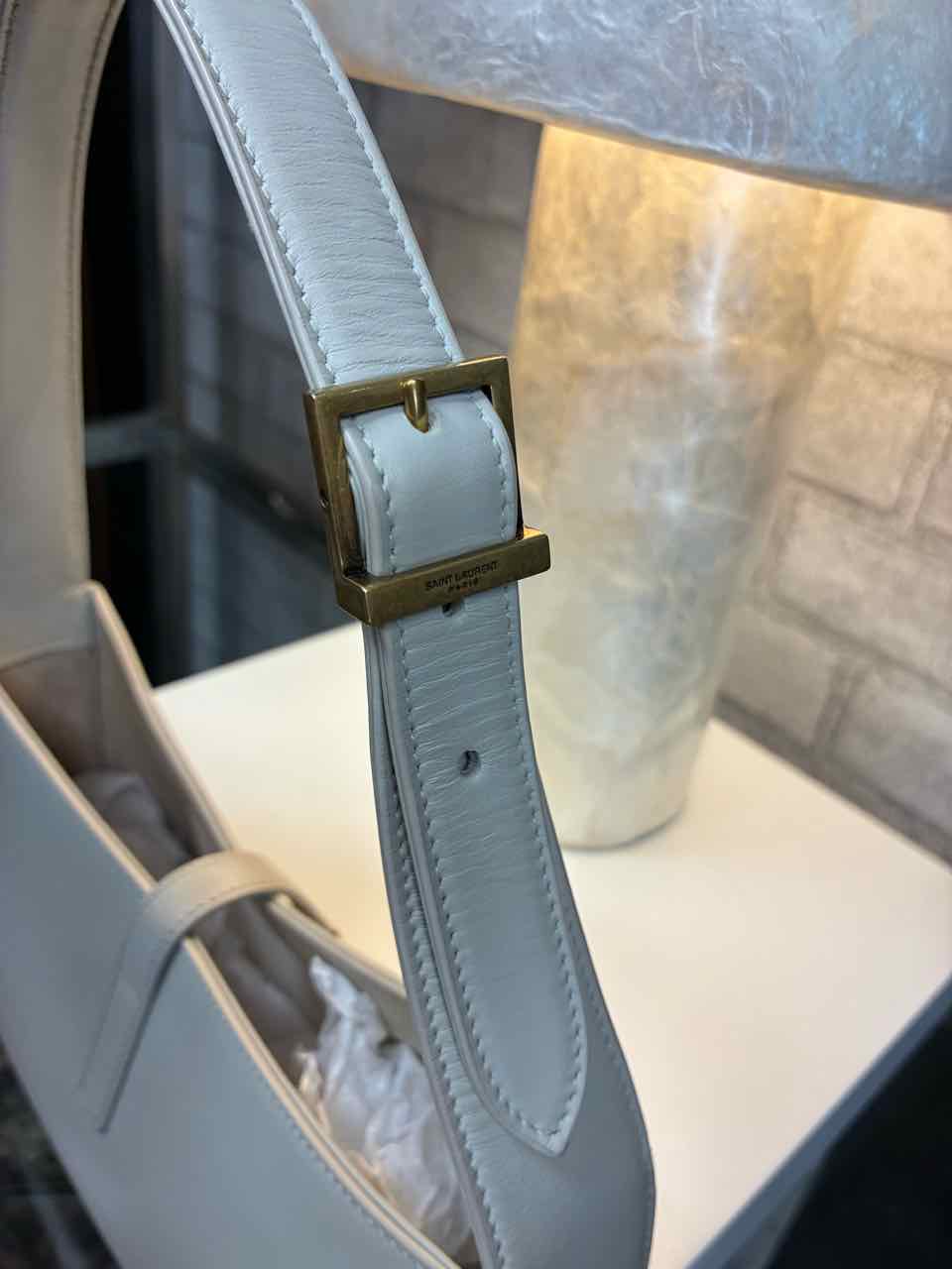 ysl Female Cream Purse