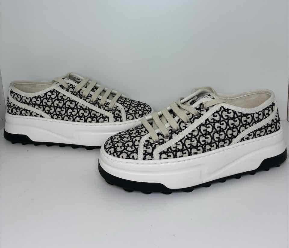 Gucci Size 39 Ivory and Black GG Monogram Fabric Tennis 1977 Sneakers