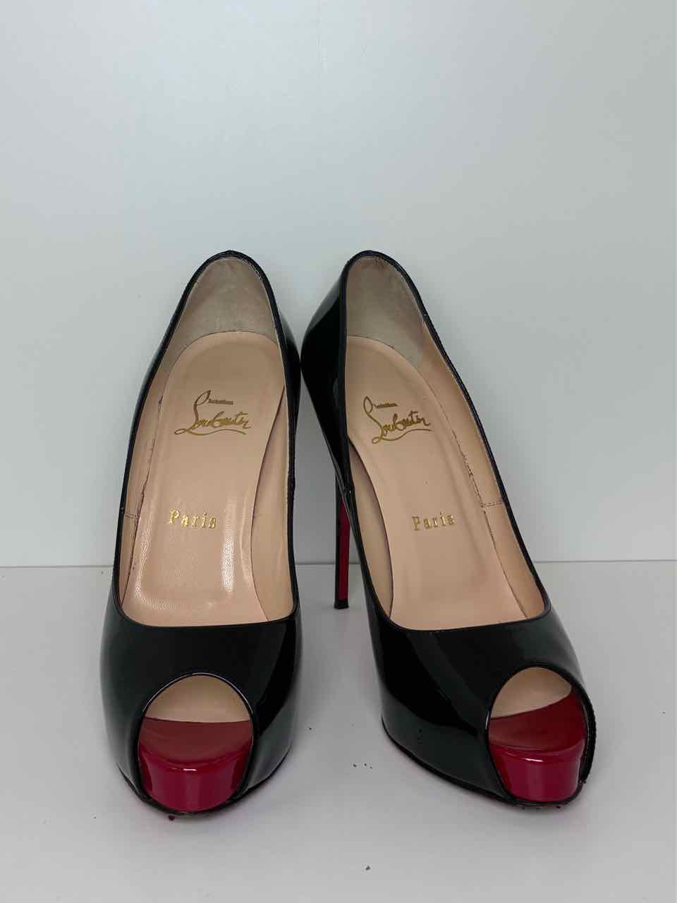 Christian Louboutin Black Shoe Size 38 Pumps