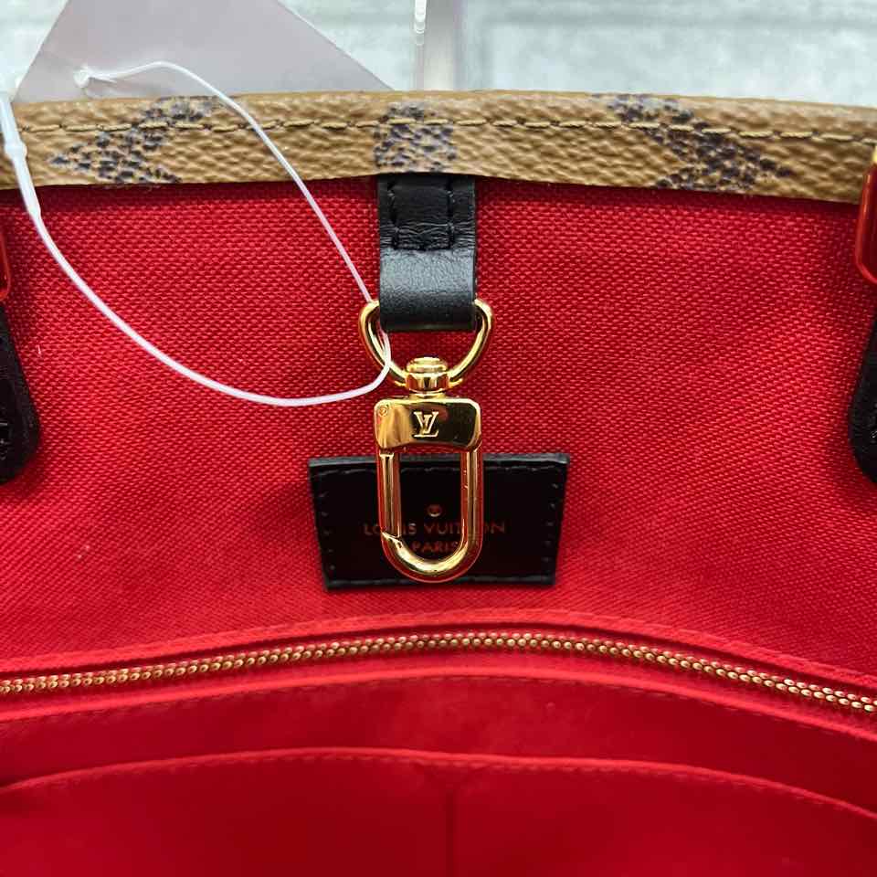 Louis Vuitton On The Go MM Bag