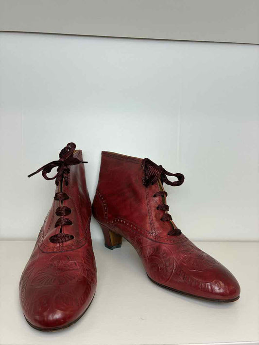 Perry Ellis Vintage Size 9 Leather Burgundy Red Lace-Up Ankle Boots