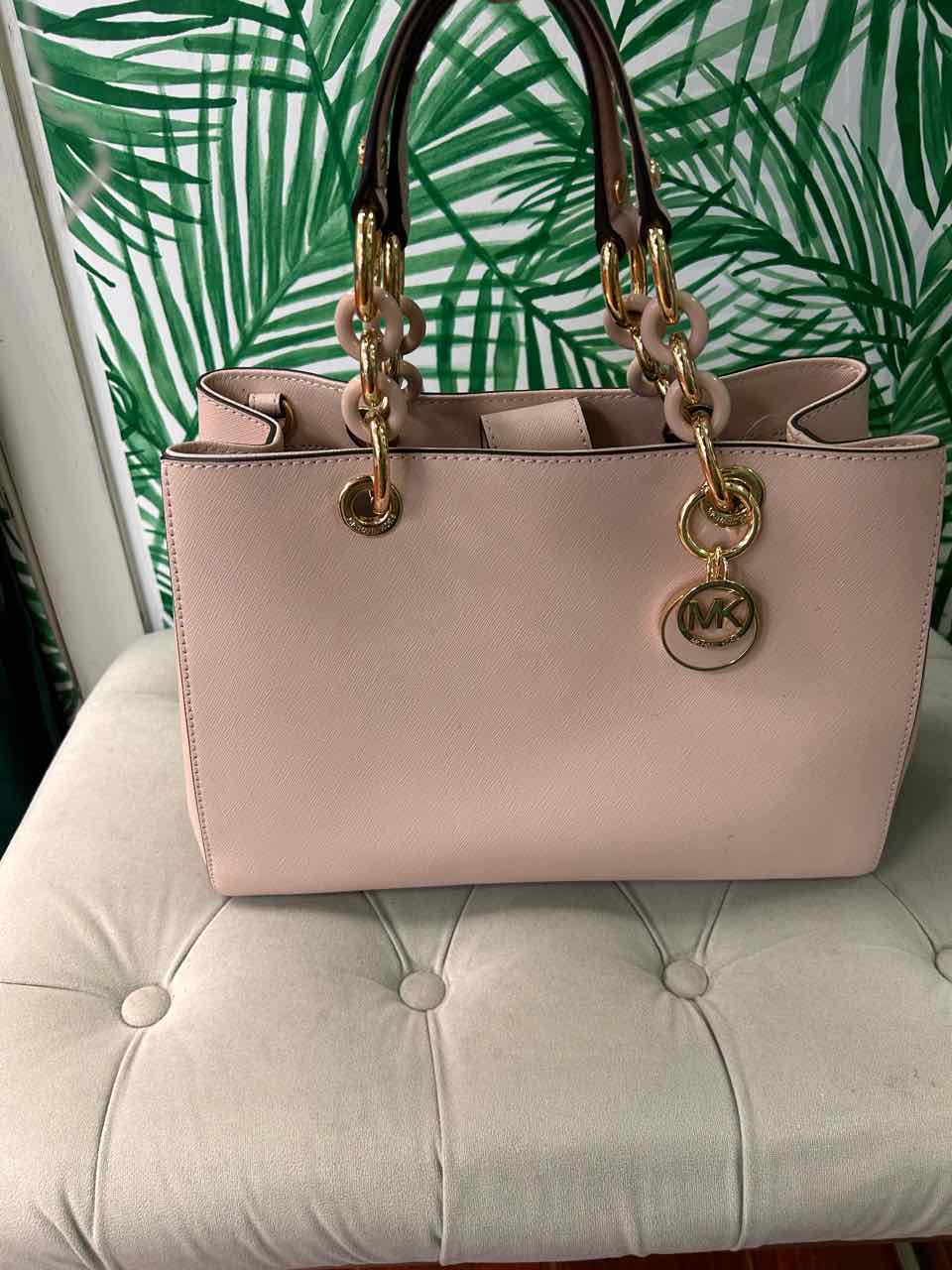 Micheal Kors Cynthia Medium Satchel in Pale Pink Saffiano Leather