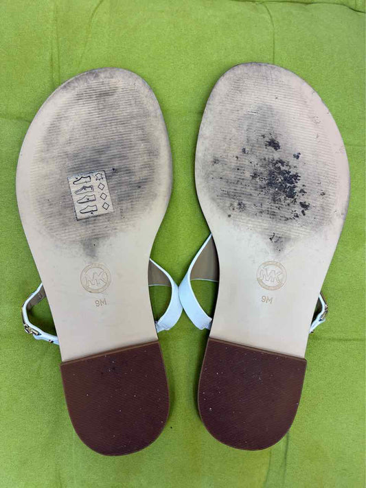 Micheal Kors White Shoe Size 9 Sandals