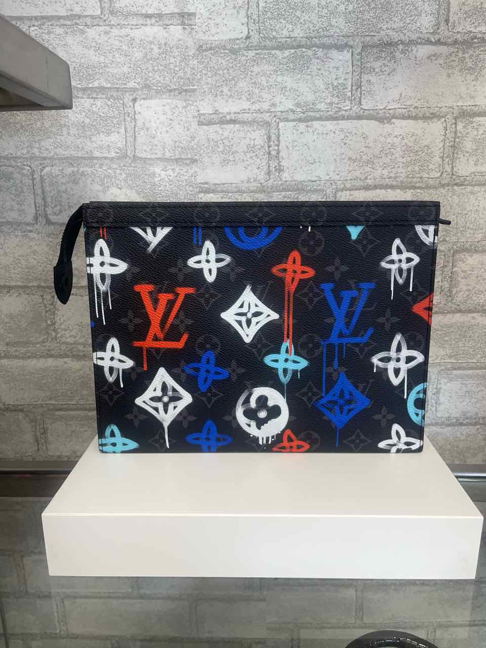 Louis Vuitton Unisex Monogram Eclipse Canvas Black Print Purse