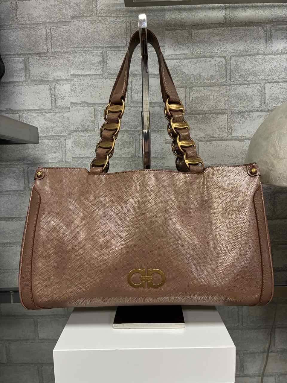 Ferragamo Nicoletta Saffiano Leather gold/bronze purse