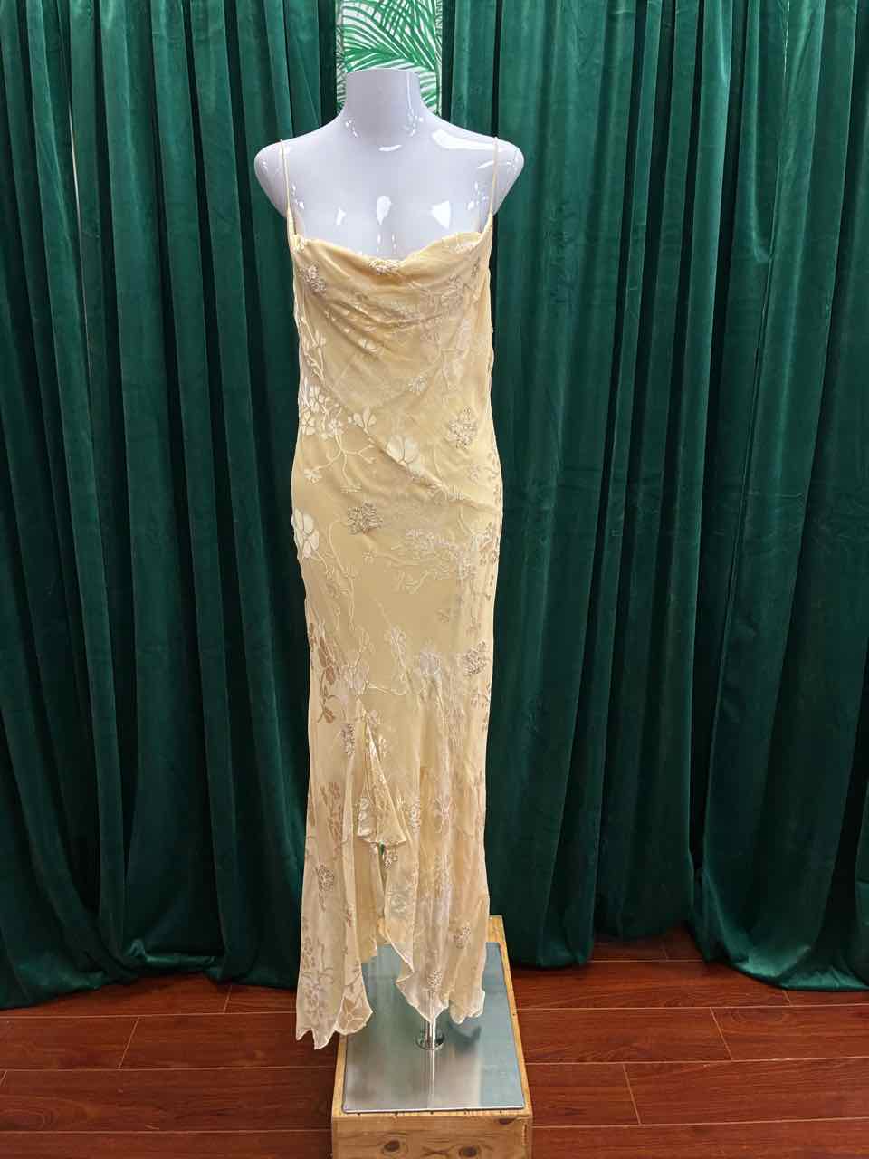 Size 6 White House Black Market Cream Dress