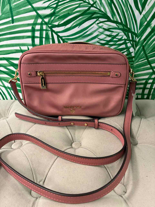 Micheal Kors Pink Purse