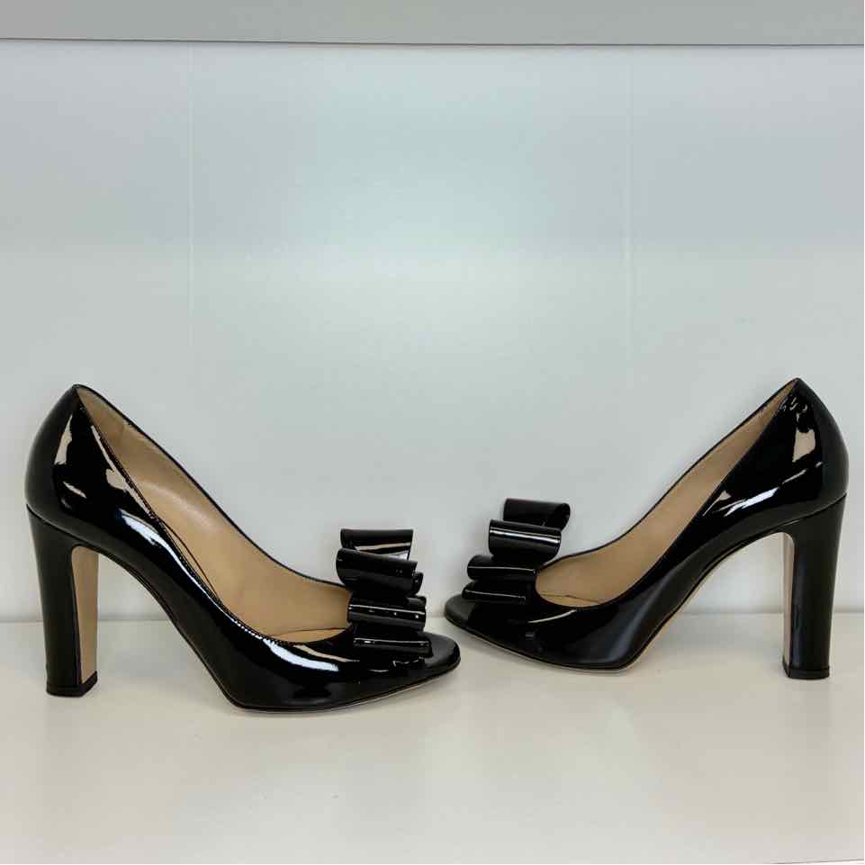 Valentino black patten leather heels w/ bow 39.5/ 9
