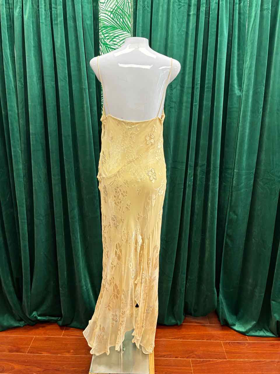 Size 6 White House Black Market Cream Dress