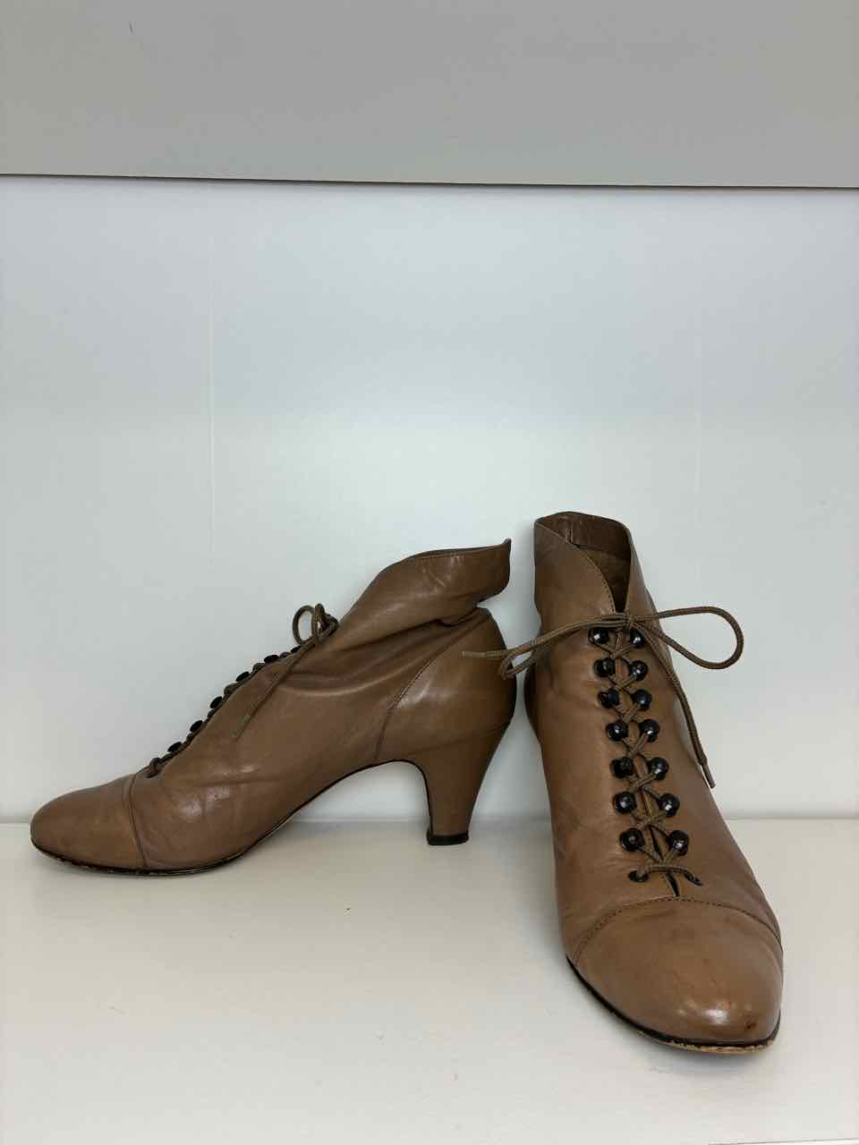 9West Taupe Size 9 Leather Lace-Up Boots