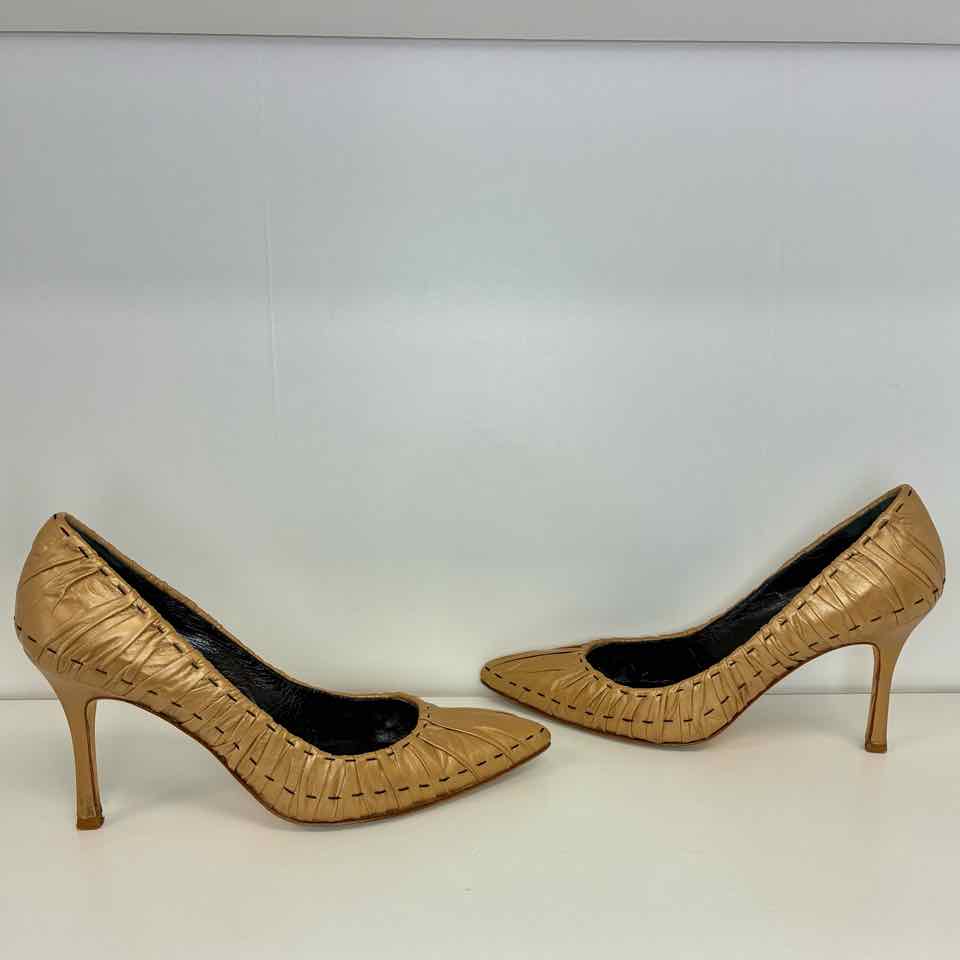 Manolo Bronze Brown Leather Pumps 37/ 6