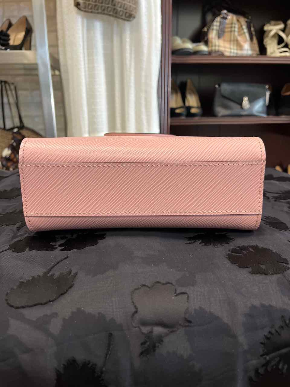 Louis Vuitton Epi Sac Plat BB - Pink/Rose