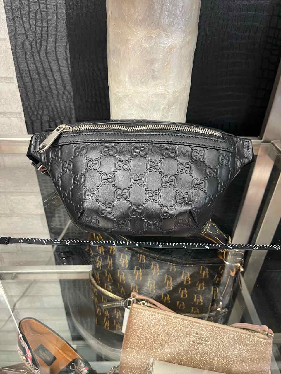 Gucci GG Embossed leather belt bag/tennis bag in black