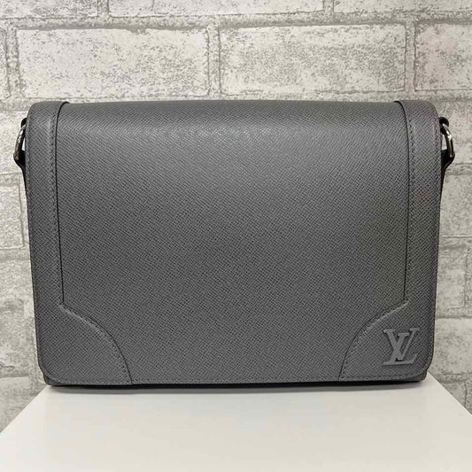 Louis Vuitton Gray Taiga Flap Messanger Bag