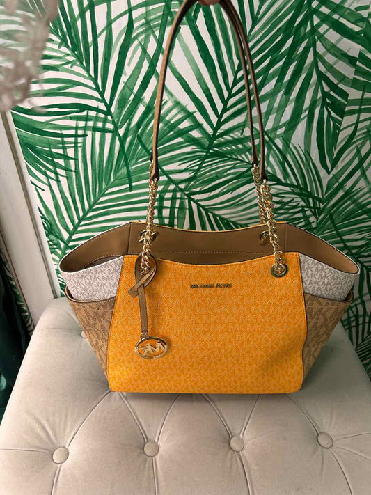 Micheal Kors Orange Purse