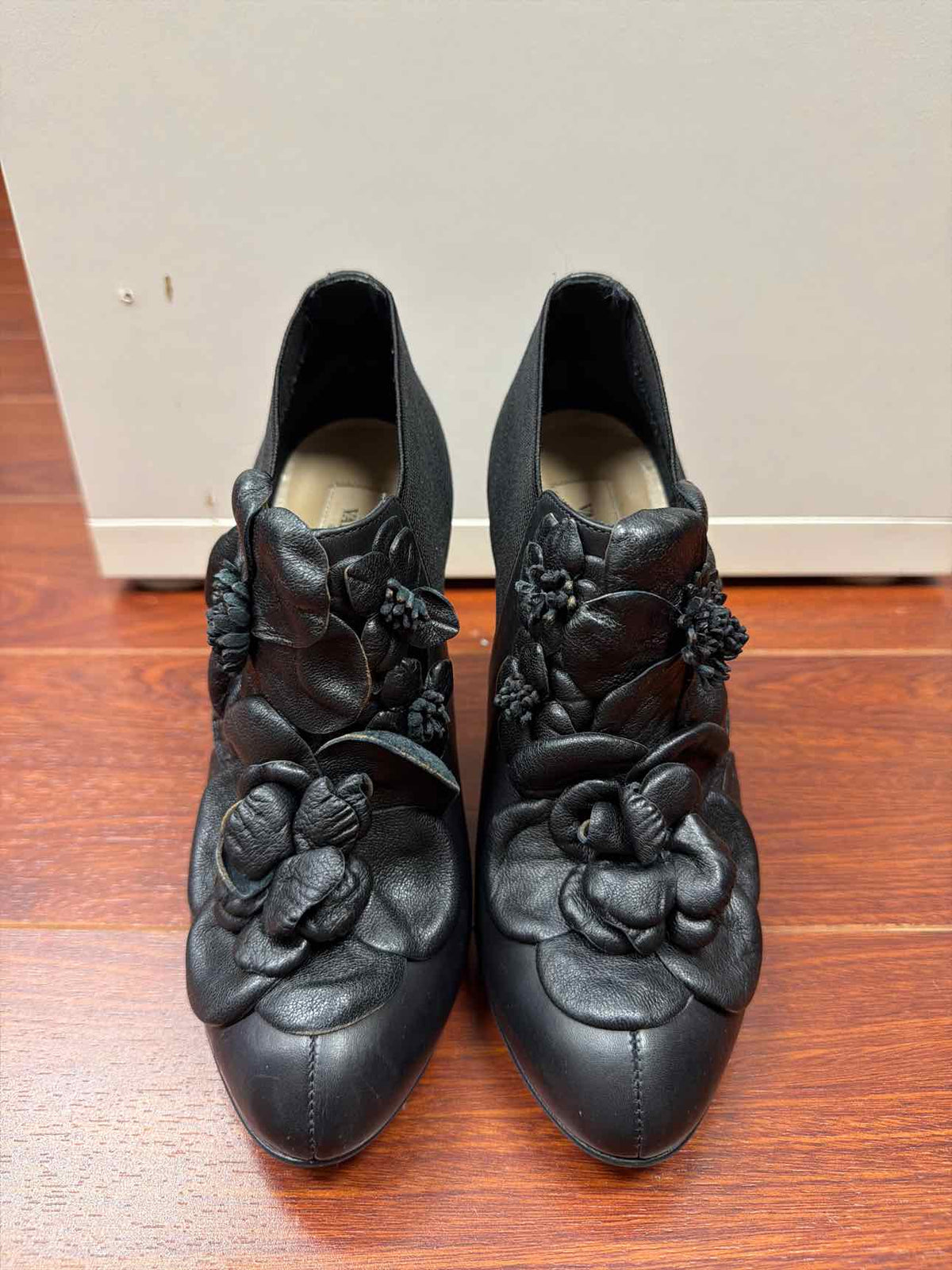 Valentino black heel