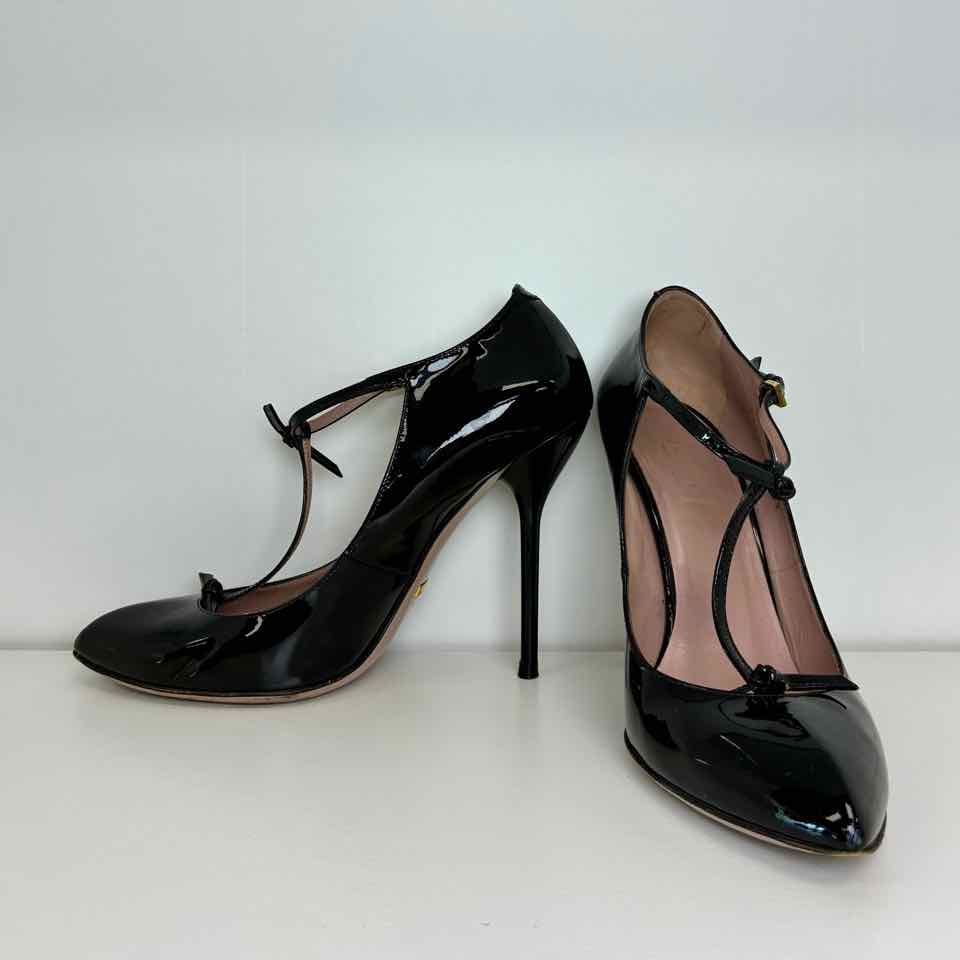 Gucci Mary Jane Patent Black Pointed T-Strap Heel 6