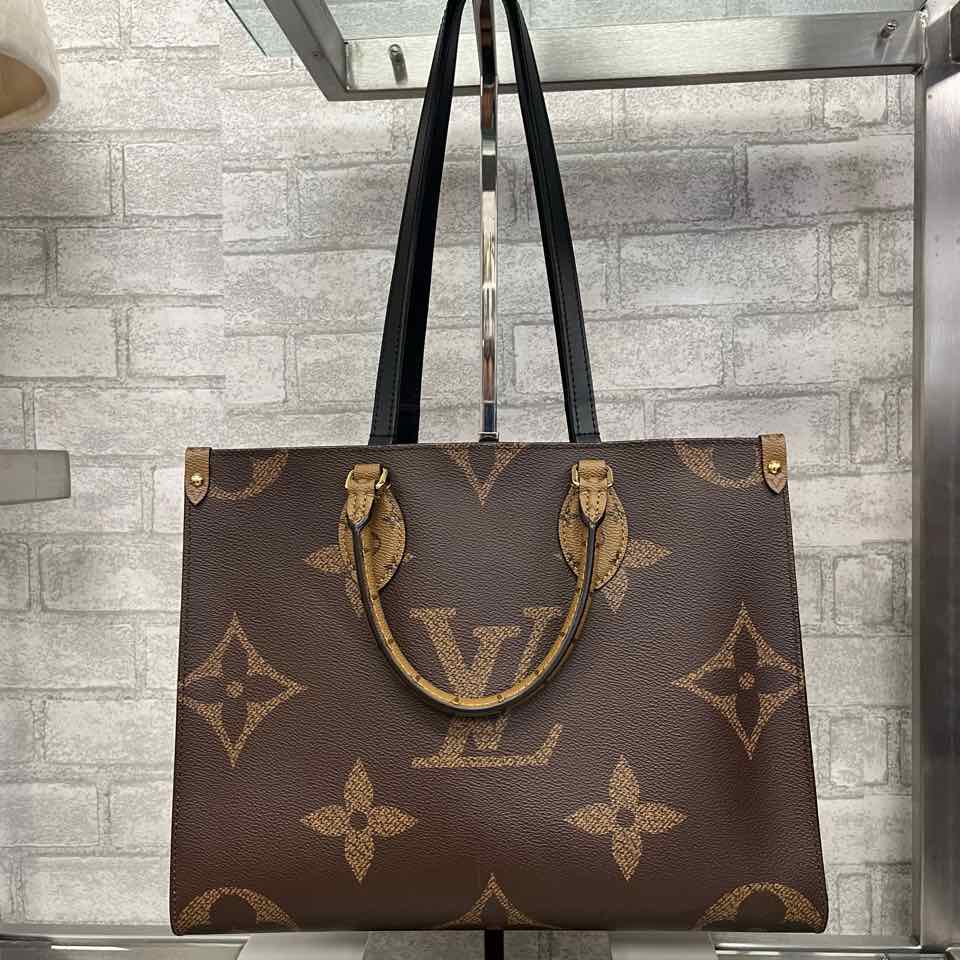 Louis Vuitton On The Go MM Bag