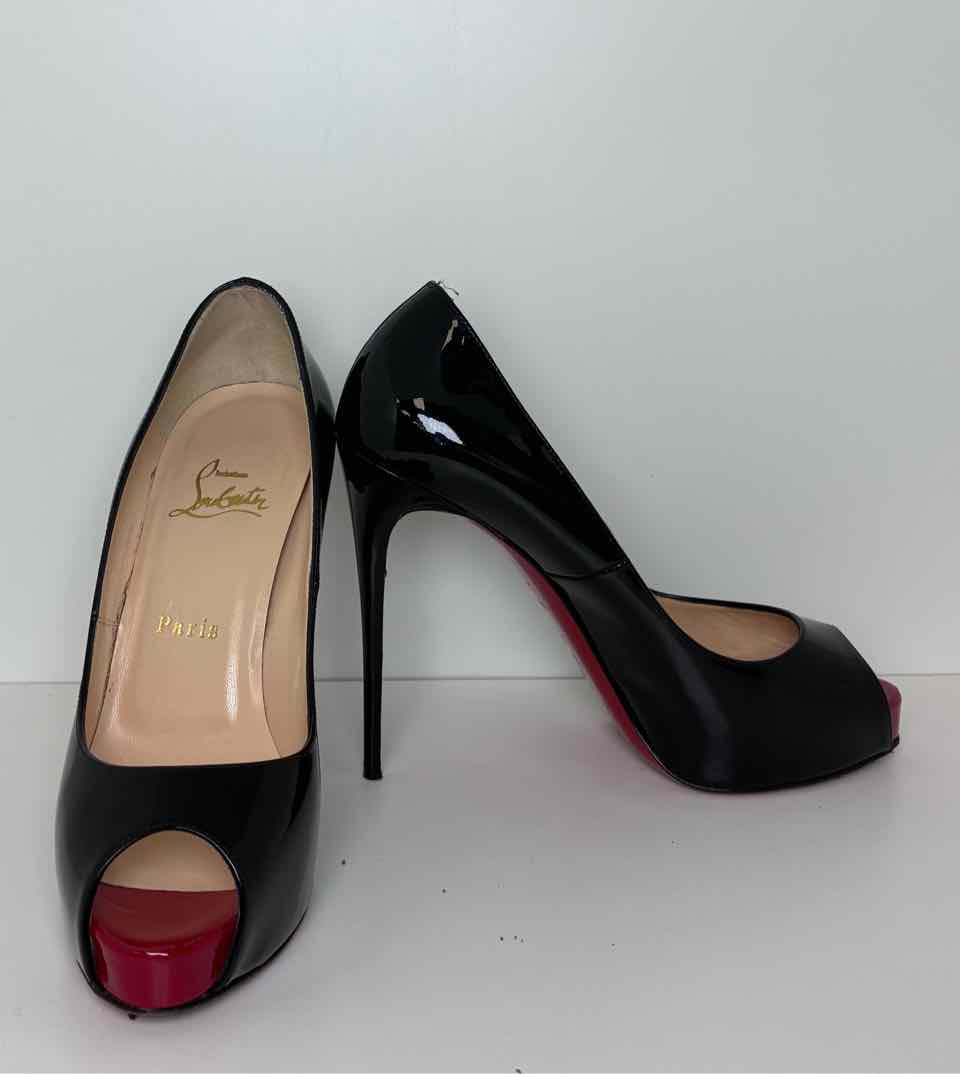 Christian Louboutin Black Shoe Size 38 Pumps