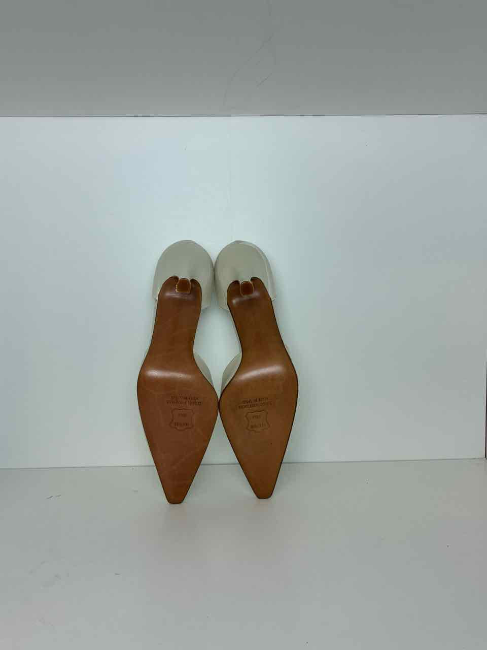 Stuart Weitzman Size 5.5 Ivory Satin Pointed Toe Heels