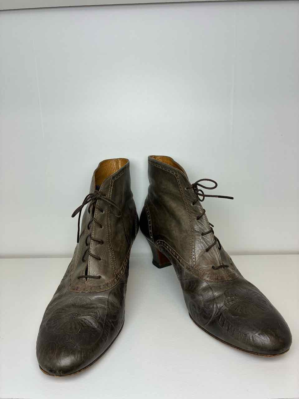 Perry Ellis Vintage Size 9 Brown Leather Lace-Up Ankle Boots