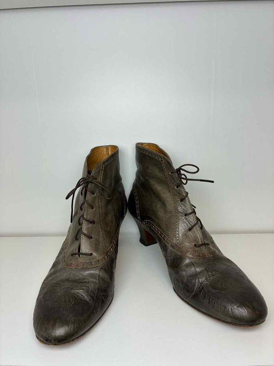 Perry Ellis Vintage Size 9 Brown Leather Lace-Up Ankle Boots