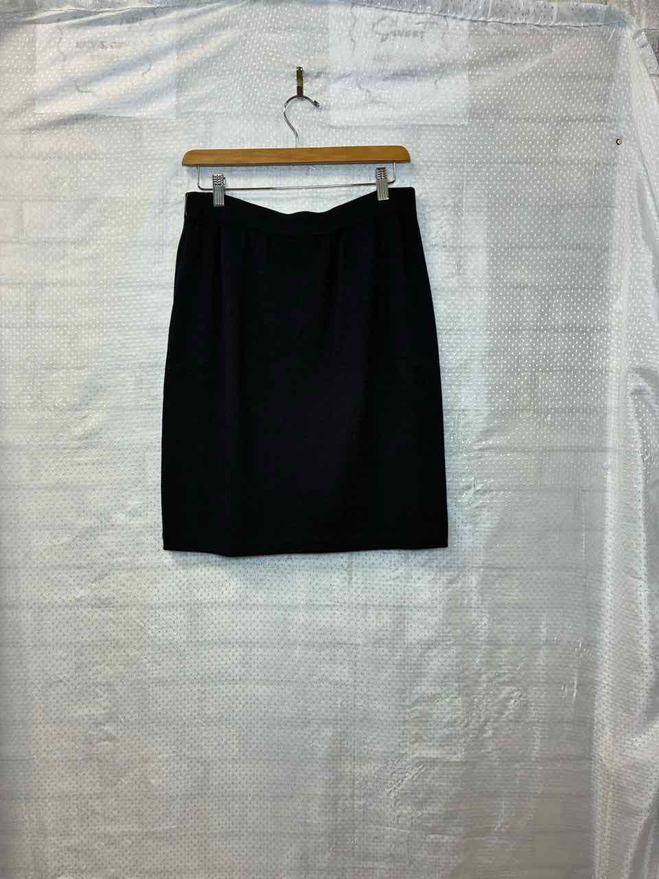 St John Knit Navy Skirt Size 8