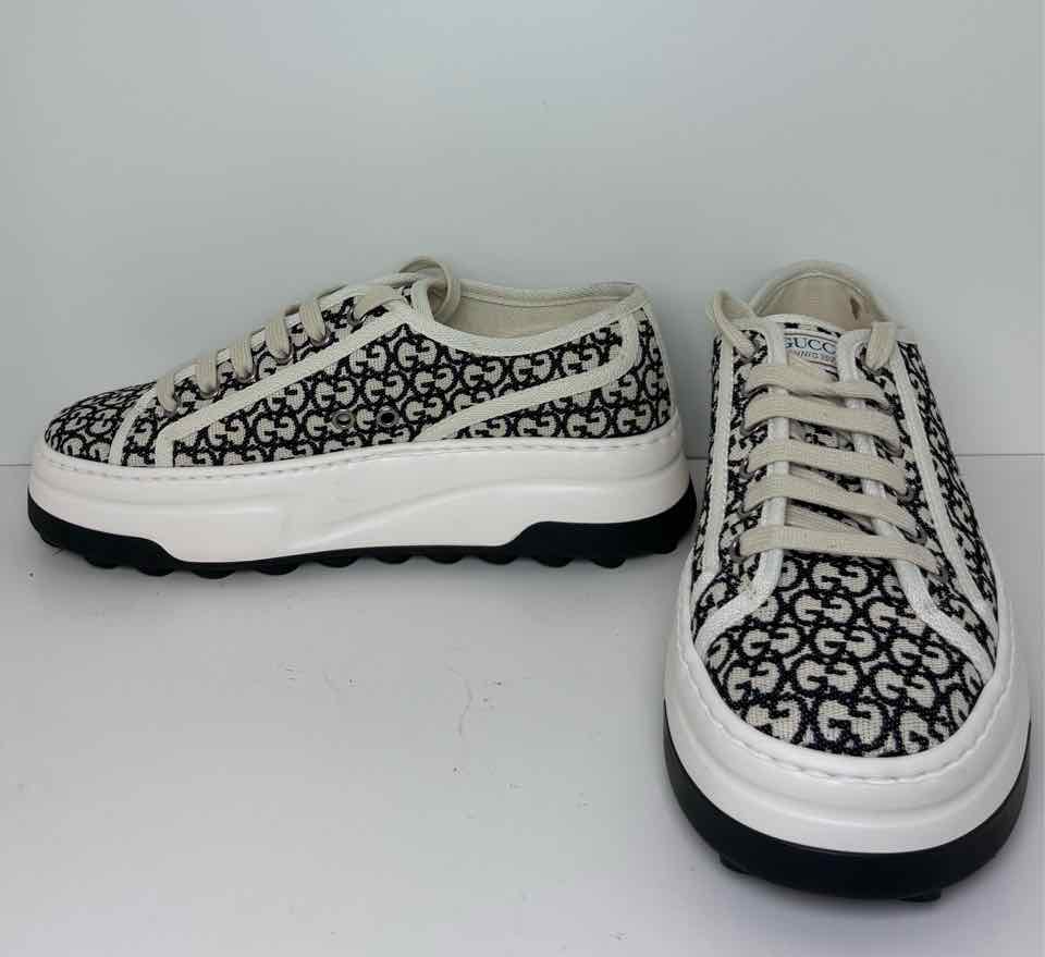 Gucci Size 39 Ivory and Black GG Monogram Fabric Tennis 1977 Sneakers