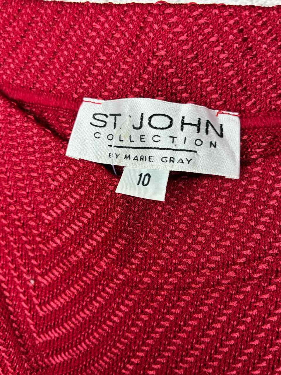 St.John Red Santana Knit Pencil Skirt. Size 10