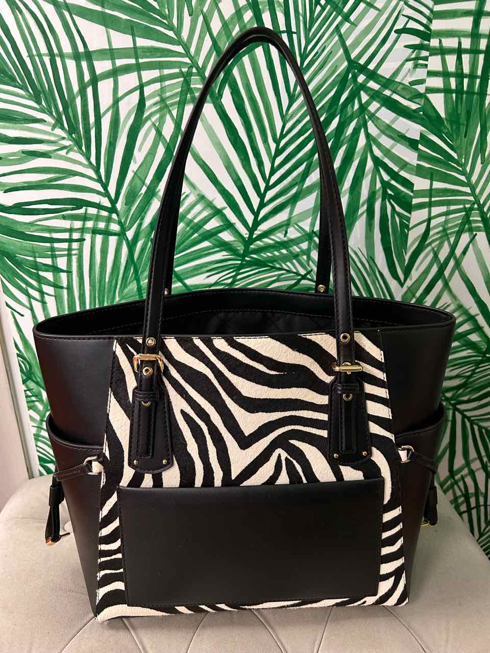 Micheal Kors Black Purse